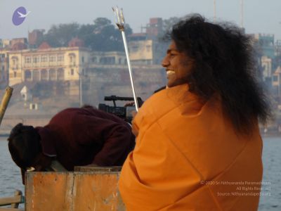 2006 Varanasi Yatra 557 CMP WM.jpg