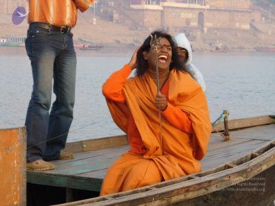 2006 Varanasi Yatra 562 CMP WM.jpg