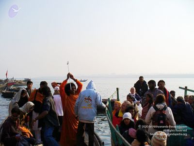 2006 Varanasi Yatra 679 CMP WM.jpg