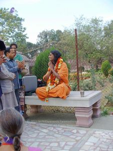 2006 Varanasi Yatra 817 CMP WM.jpg