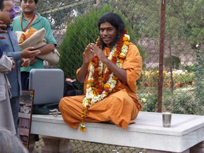 2006 Varanasi Yatra 818 CMP WM.jpg