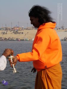 2006 Varanasi Yatra 934 CMP WM.jpg
