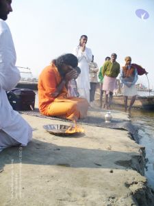 2006 Varanasi Yatra 944 CMP WM.jpg