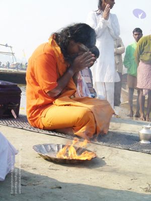 2006 Varanasi Yatra 945 CMP WM.jpg