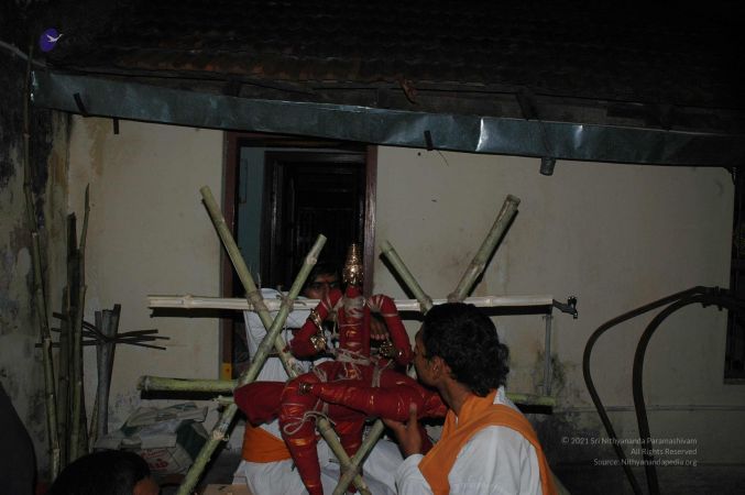 20070509 NUCourses Traditional Udal Kattumurthi 6617.jpg