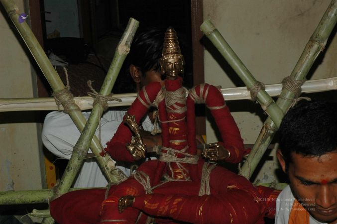 20070509 NUCourses Traditional Udal Kattumurthi 6619.jpg