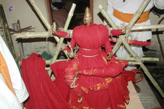 20070509 NUCourses Traditional Udal Kattumurthi 6636.jpg