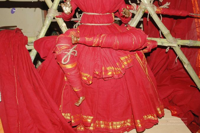 20070509 NUCourses Traditional Udal Kattumurthi 6640.jpg