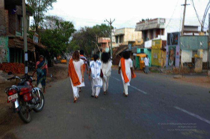 20070509 NUCourses Traditional Udal Kattumurthi 6670.jpg