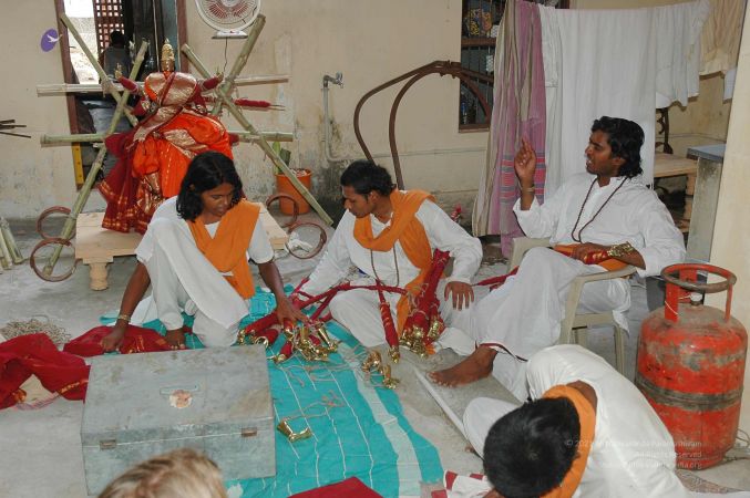 20070509 NUCourses Traditional Udal Kattumurthi 7392.jpg