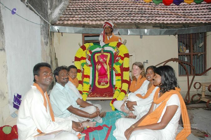 20070509 NUCourses Traditional Udal Kattumurthi 7495.jpg