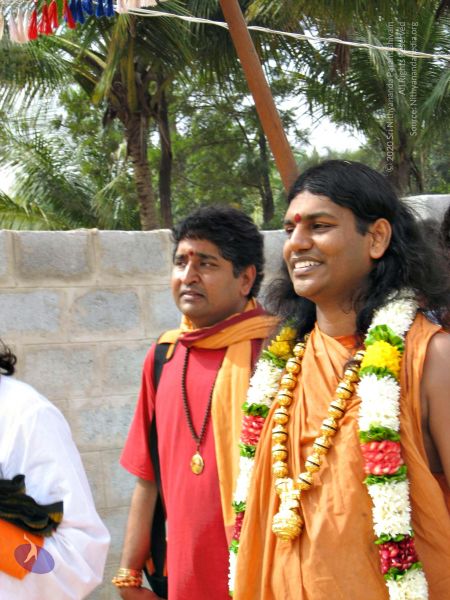 File:20071223 blessingashramites 1676 CMP WM.jpg