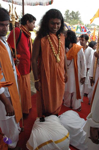 File:20071223 blessingashramites 8266 CMP WM.jpg