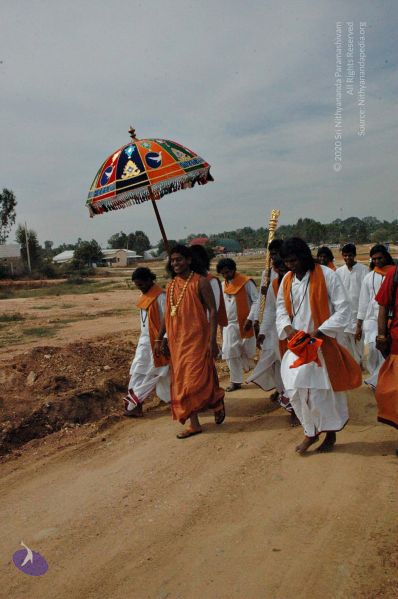 File:20071223 blessingashramites 8367 CMP WM.jpg