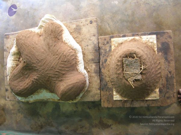 2007 SacredArtsUniversity Photo 28 1f2B516Q2- YbNkEgf8QM-FJ2ZR6WeFWZ.jpg