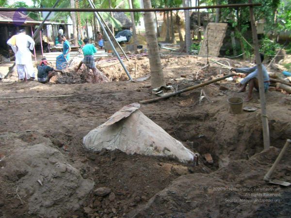 2007 SacredArtsUniversity Photo 46 1T1gCvOyVObuAc VStIeRJqOaB3fBamSi.jpg