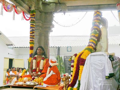 20080101 more-procession-temple 070509.jpg