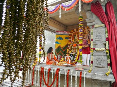 20080101 more-procession-temple 070589.jpg