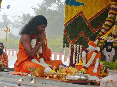 20080101 more-procession-temple 070614.jpg