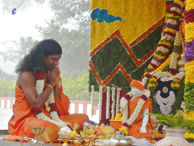 20080101 more-procession-temple 070615.jpg