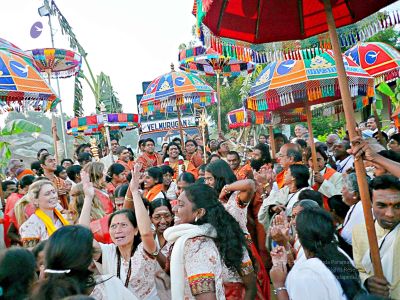 20080101 more procession 070038.jpg