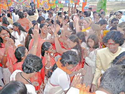 20080101 more procession 070044.jpg