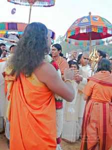 20080101 more procession 070089.jpg