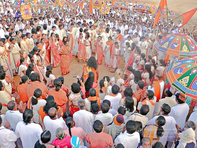 20080101 more procession 070148.jpg