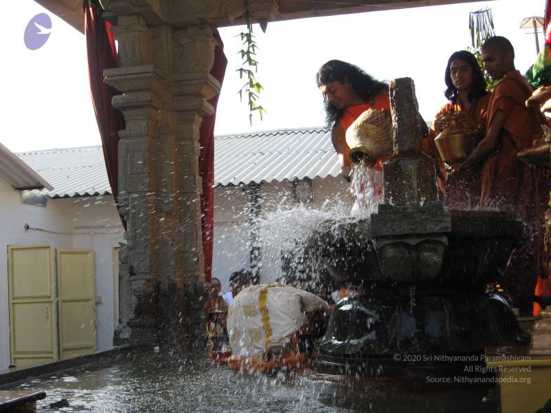 File:20080117 purnabhishekam 2093 CMP WM.jpg