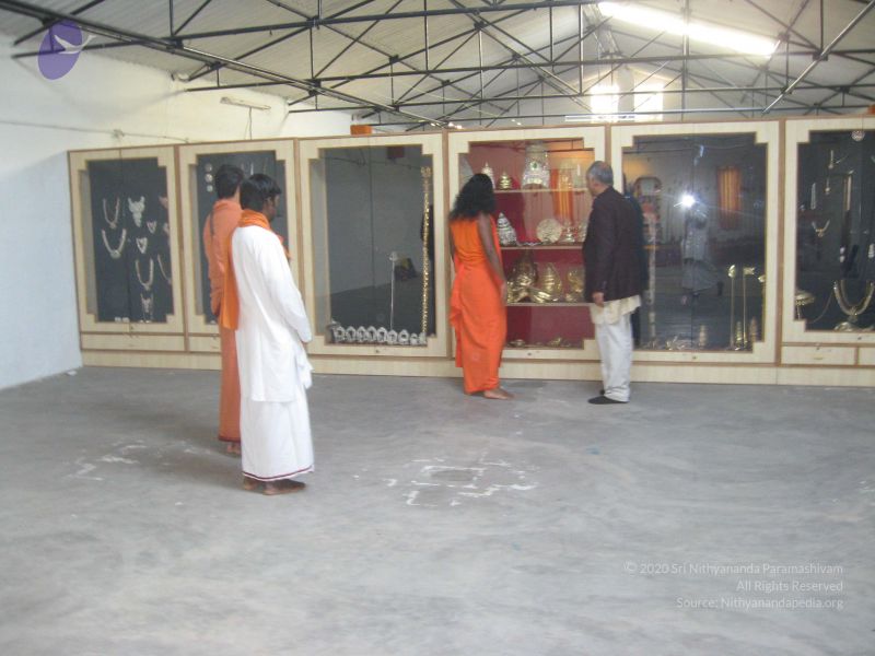 File:20080117 purnabhishekam 3898 CMP WM.jpg