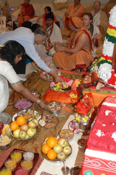 File:20080503 HomeDarshan 0611.jpg