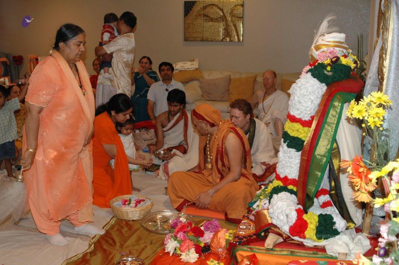 File:20080503 HomeDarshan 0635.jpg