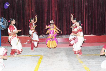 20080717 Evening Cultural 0108 CMP WM.jpg