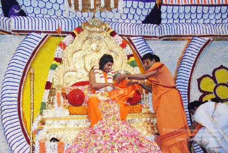 20080717 ashramitesblessings 0539 CMP WM.jpg