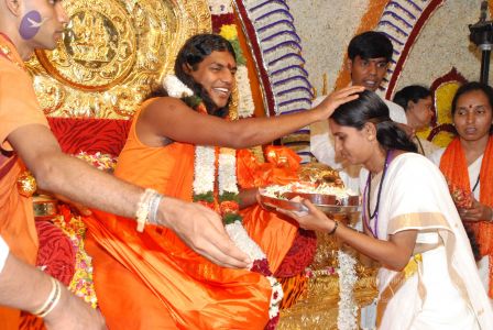 20080717 more darshan 0207 CMP WM.jpg