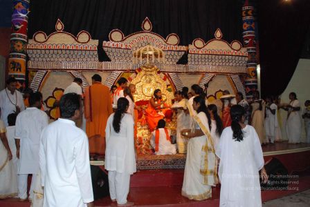 20080717 more darshan 0222 CMP WM.jpg