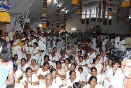 20080717 more darshan 0313 CMP WM.jpg