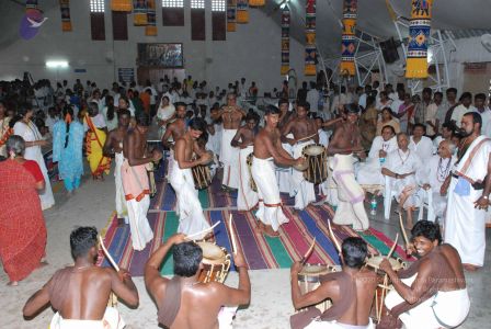 20080717 more darshan 0420 CMP WM.jpg