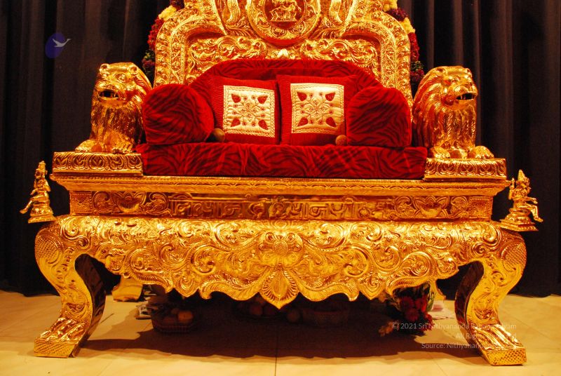 File:20081120 throne 0546.jpg