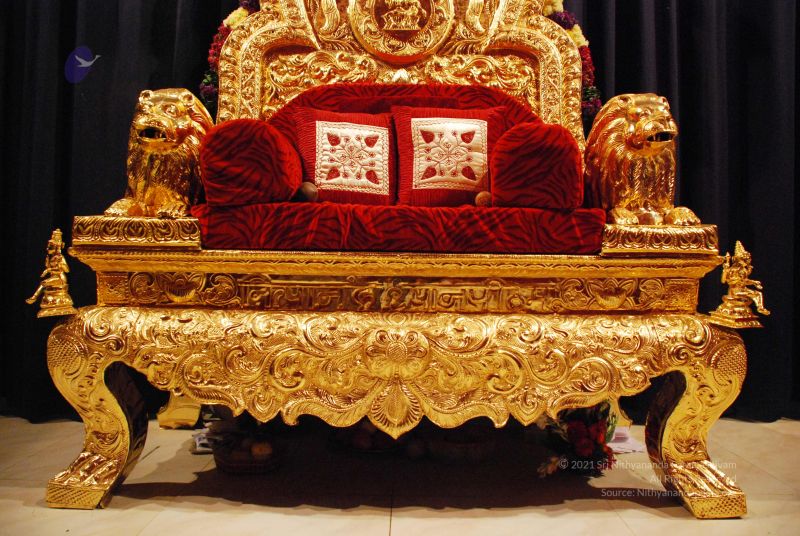 File:20081120 throne 0549.jpg