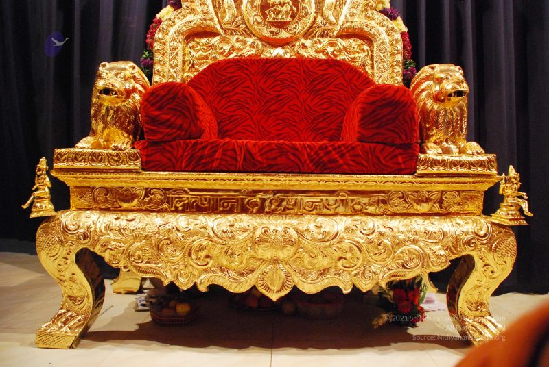 File:20081120 throne 0550.jpg