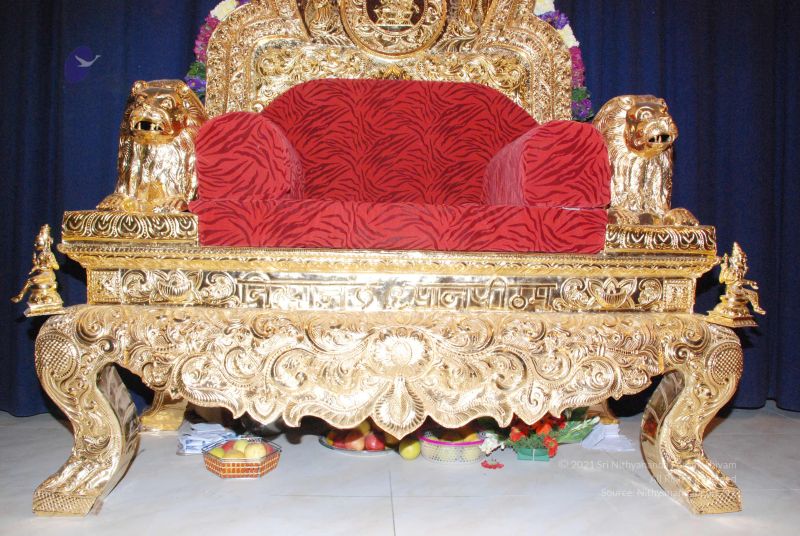 File:20081120 throne 0575.jpg