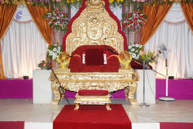 File:20081120 throne 0991.jpg