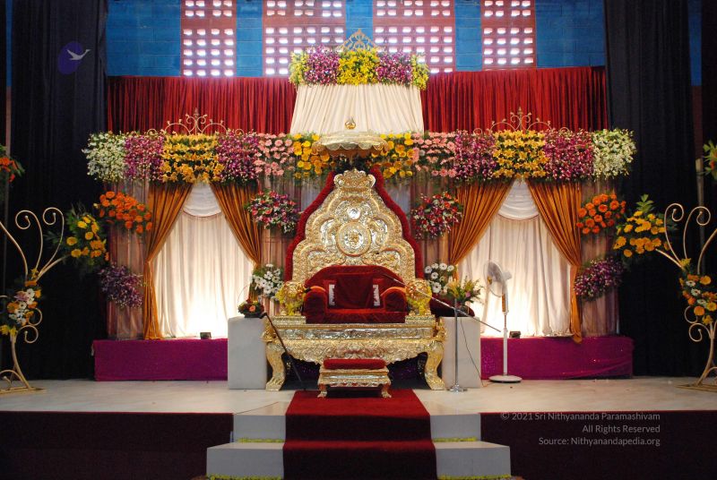 File:20081120 throne 1001.jpg