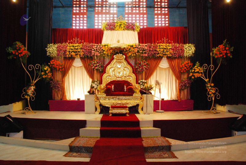 File:20081120 throne 1005.jpg