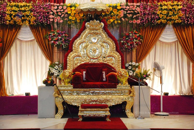 File:20081120 throne 1011.jpg