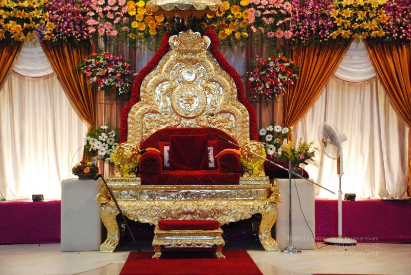 File:20081120 throne 1019.jpg