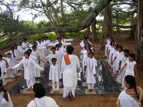 2008 Gurukul Photo 288 17m LupygA5eYTne5DdBr2Dd3s8CnimPr.jpg