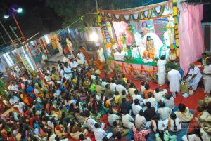 20090112 darshan 1946 CMP WM.jpg