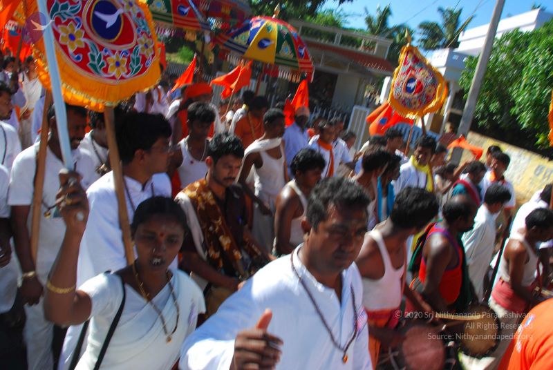 File:20090112 kodikannyatra 0600 CMP WM.jpg